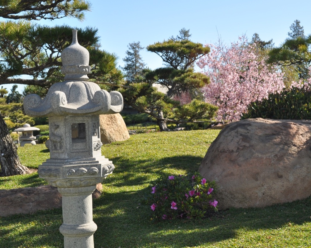 Les Jardins Japonais de Favières, the free Zen garden park closed
